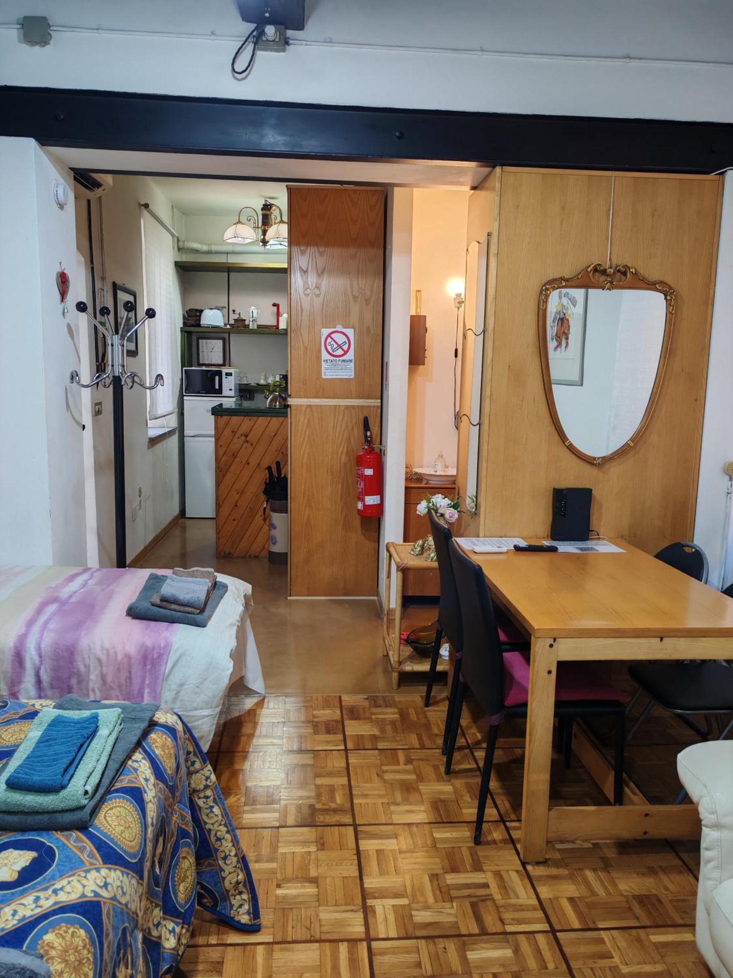 Studio Borgo Colonne Парма Экстерьер фото
